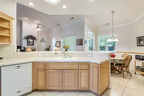 3092 Montana Sky Dr, Redding, CA 96002 photo 10