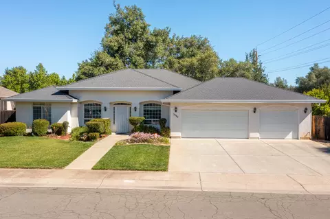 3092 Montana Sky Dr, Redding, CA 96002 photo 2