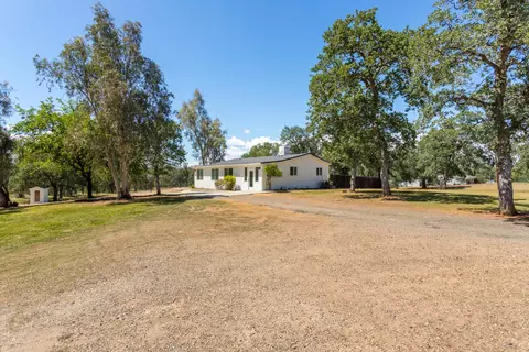 9558 Winegar Rd, Redding, CA 96003 photo 3