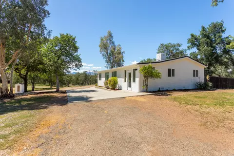 9558 Winegar Rd, Redding, CA 96003 photo 1