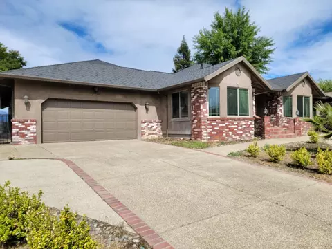 280 Ironwood Ln, Redding, CA 96003 photo 2