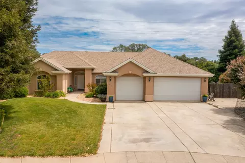 3098 Clear Water Ct, Redding, CA 96002 photo 2