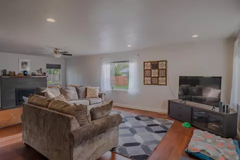 3240 W Bailey Dr, Anderson, CA 96007 photo 10