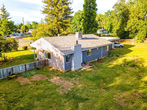 3240 W Bailey Dr, Anderson, CA 96007 photo 4