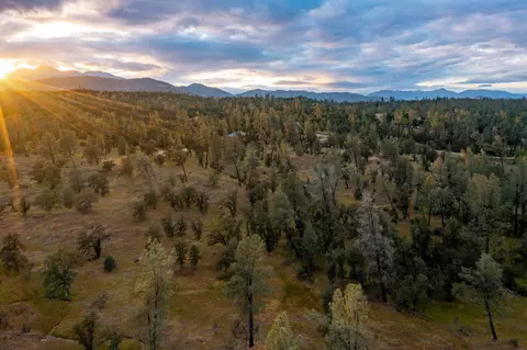 16414 Lamb Ln, Redding, CA 96001 photo 127