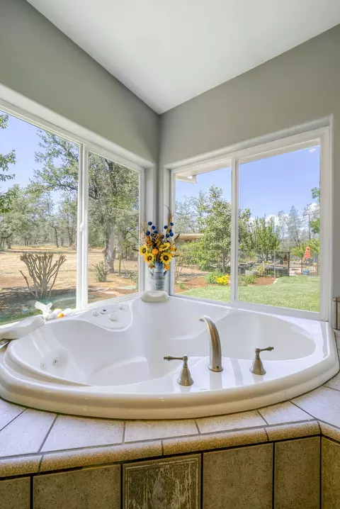 16414 Lamb Ln, Redding, CA 96001 photo 84