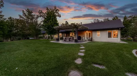 16414 Lamb Ln, Redding, CA 96001 photo 134
