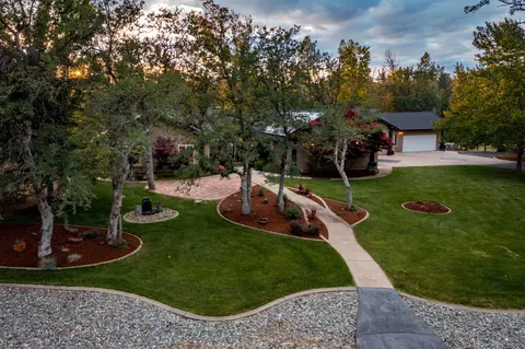 16414 Lamb Ln, Redding, CA 96001 photo 1