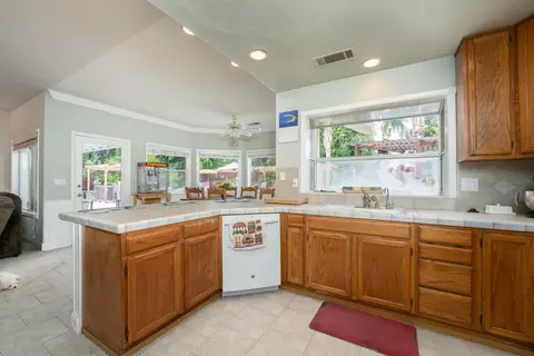2142 Sageway Dr, Redding, CA 96003 photo 39
