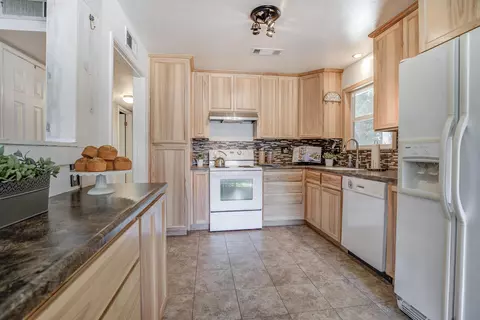 1740 Regent Ave, Redding, CA 96001 photo 7