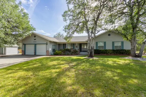1080 Henry Moore Ln, Redding, CA 96003 photo 1