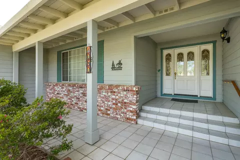 1080 Henry Moore Ln, Redding, CA 96003 photo 2