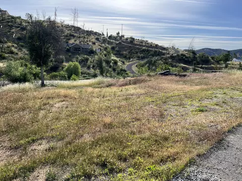 15654 Deodora Dr, Redding, CA 96001 photo 1
