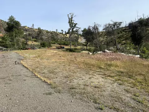 15654 Deodora Dr, Redding, CA 96001 photo 2