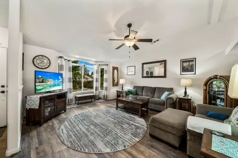 4575 Cerro Ln, Redding, CA 96001 photo 2