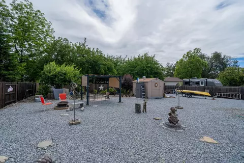 4575 Cerro Ln, Redding, CA 96001 photo 22