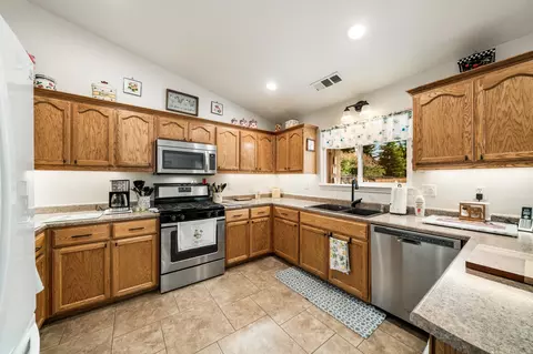 4575 Cerro Ln, Redding, CA 96001 photo 6