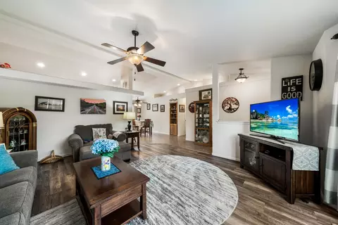 4575 Cerro Ln, Redding, CA 96001 photo 3