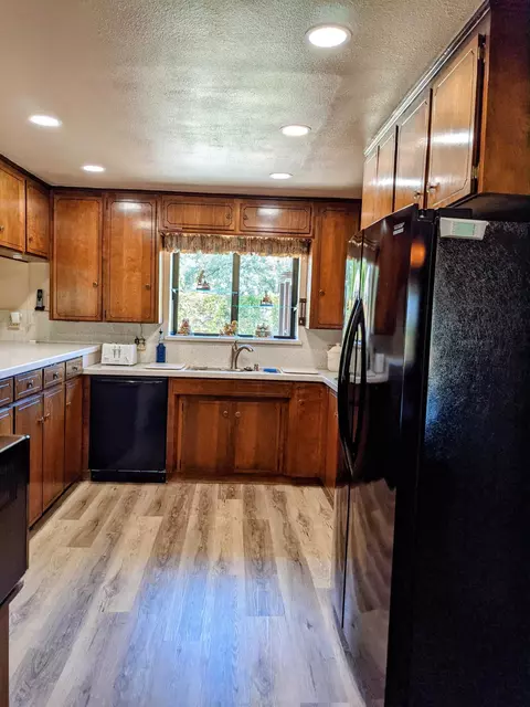 4220 Va Hermosa, Red Bluff, CA 96080 photo 16