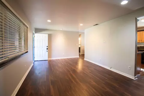 5177 Debbie Ln, Redding, CA 96002 photo 3