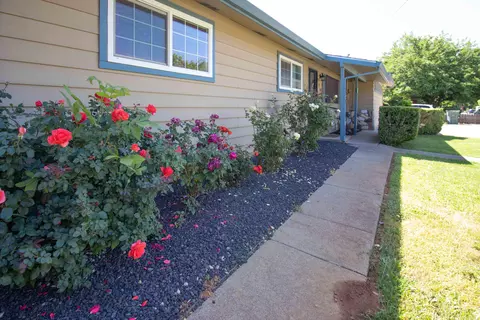 5177 Debbie Ln, Redding, CA 96002 photo 72