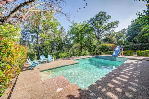 513 Royal Oaks Dr, Redding, CA 96001 photo 9