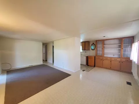 4557 White River Dr, Redding, CA 96003 photo 7
