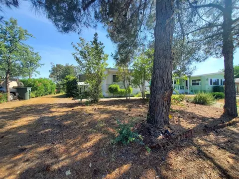 4557 White River Dr, Redding, CA 96003 photo 5