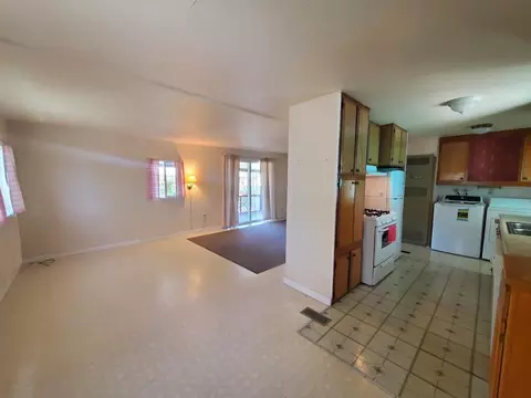 4557 White River Dr, Redding, CA 96003 photo 8