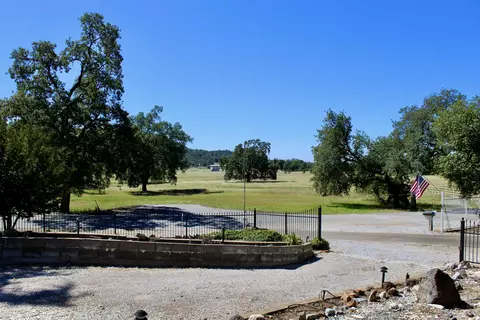 19302 Flintstone Ave, Redding, CA 96003 photo 3