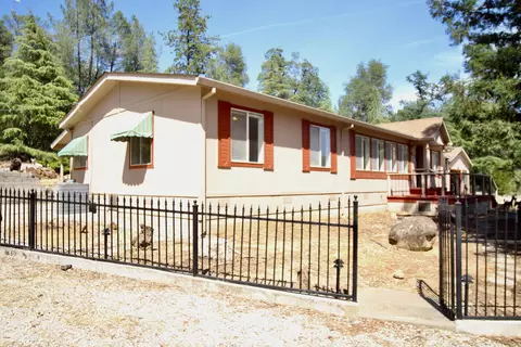 19302 Flintstone Ave, Redding, CA 96003 photo 2