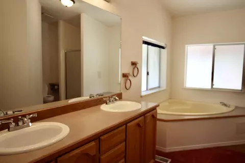 19302 Flintstone Ave, Redding, CA 96003 photo 27