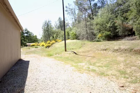 19302 Flintstone Ave, Redding, CA 96003 photo 10
