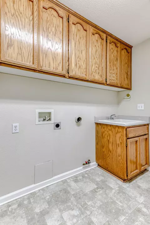 2675 Castlewood Dr, Redding, CA 96002 photo 41