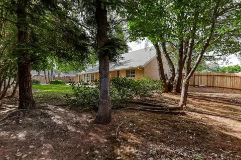 2675 Castlewood Dr, Redding, CA 96002 photo 69