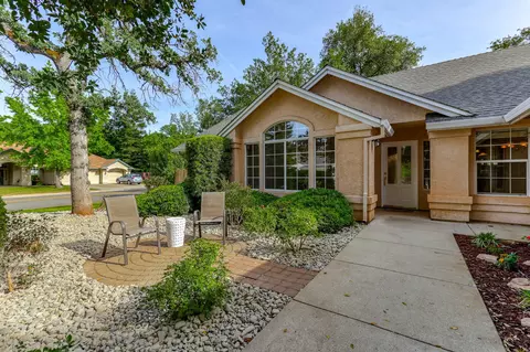 2675 Castlewood Dr, Redding, CA 96002 photo 3