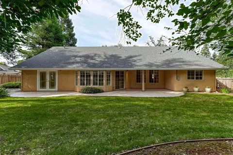 2675 Castlewood Dr, Redding, CA 96002 photo 71