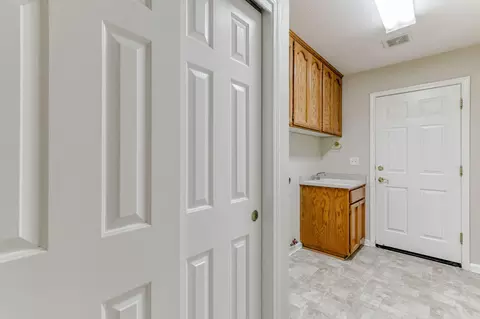 2675 Castlewood Dr, Redding, CA 96002 photo 40