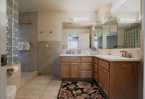 940 Royal Oaks Dr, Redding, CA 96001 photo 30