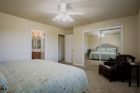 940 Royal Oaks Dr, Redding, CA 96001 photo 33