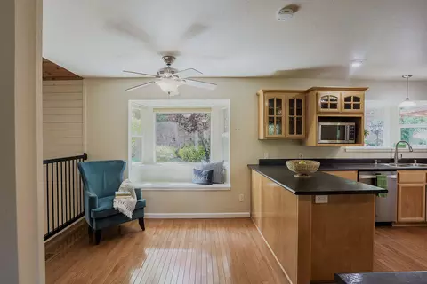 940 Royal Oaks Dr, Redding, CA 96001 photo 19