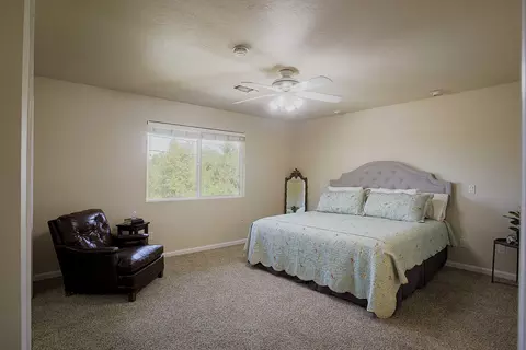 940 Royal Oaks Dr, Redding, CA 96001 photo 32