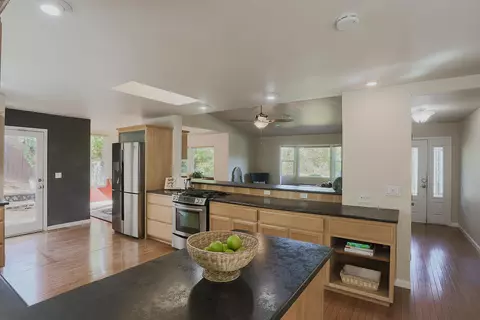 940 Royal Oaks Dr, Redding, CA 96001 photo 37