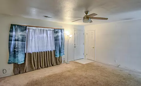 1676 Derby Ln, Redding, CA 96002 photo 5