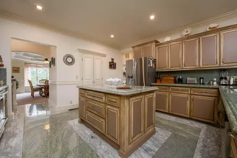 22575 Rio Robles Dr, Red Bluff, CA 96080 photo 8