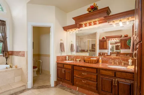 22575 Rio Robles Dr, Red Bluff, CA 96080 photo 13