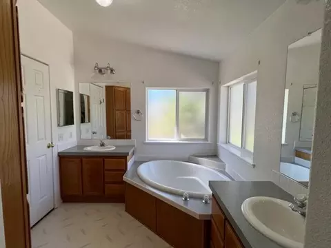 13943 Sandisle Dr, Redding, CA 96003 photo 5