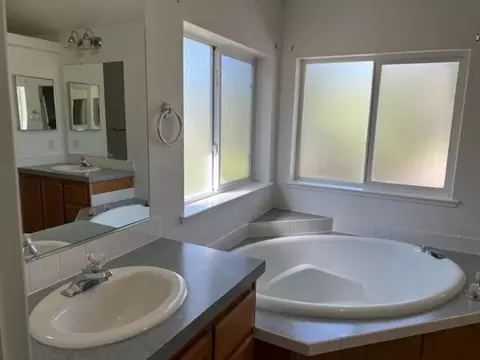 13943 Sandisle Dr, Redding, CA 96003 photo 9