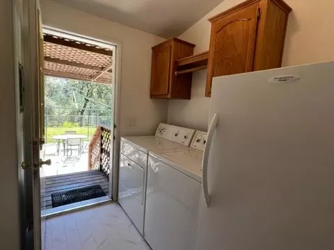 13943 Sandisle Dr, Redding, CA 96003 photo 8