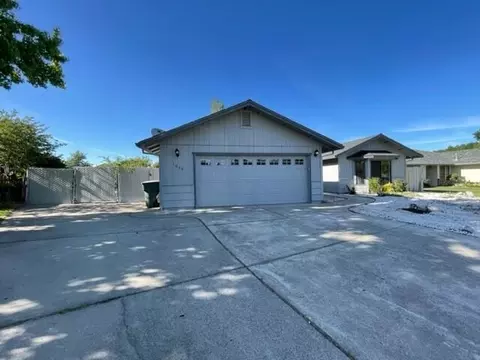 1630 Canter Ct, Redding, CA 96002 photo 4